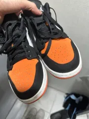 ナイキ エア ジョーダン1 シャッタード バックボード オレンジ/ブラック