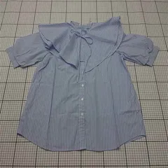 ◇ ⊂ ナイスクラップ NICE CLAUP 0121040100 付け襟付きストライプシャツ ブルー系 レディース E  【1511110044055】