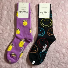 セール！ギフト包装済【20】Happy socks  2足セット  23〜25.5cm  ビッグスマイル　黒・　パイナップル　紫 レディース　ハッピーソックス
