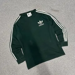 アディダス グリーン ロングスリーブ