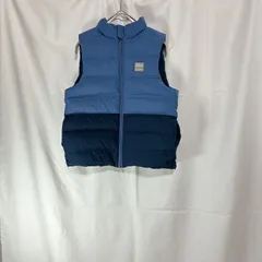 美品 BeBe べべ  男の子 子供用 トップス ダウンベスト 140cm ブルー ネイビー ロゴ ワッペン 軽い 暖かい おしゃれ かっこいい カジュアル