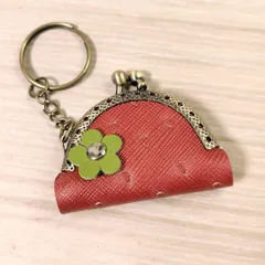 小さい 財布 がま口 いちご 5cm キーホルダー 革 レザー コインケース