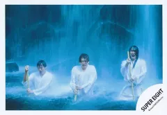 【中古】生写真(STARTO) SUPER EIGHT/丸山隆平・安田章大・大倉忠義/横型・膝上/アルバム「SUPER EIGHT」ジャケ写&特典映像オフショット/公式生写真