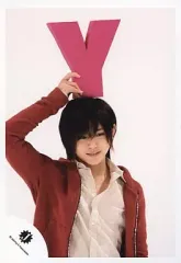 【中古】生写真(ジャニーズ) Hey! Say! JUMP/山田涼介/上半身・パーカー赤・頭に「Y」/公式生写真