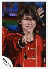 【中古】生写真(ジャニーズ) 関ジャニ∞/安田章大/ライブフォト・上半身・右手ピース・衣装赤/公式生写真