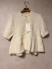 ボタン付き半袖ニット