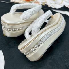 Item thumbnail for item 6cf4bb39-deb4-451c-9d3b-35e01b53f01c