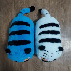 デニムトラとホロトラのライイング30cmぬいぐるみ/1個あたりの価格(送料無料※メルカリShop取引では対象外)