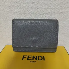 ⭐️ 極美品 フェンディ セレリア レザー 二つ折り財布 ブラック 鑑定済 ⭐️ 極美品 フェンディ セレリア レザー 二つ折り財布 ブラック 鑑定