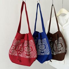 美品☆TOMOOの2WAYトートバッグ 円形刺繍パッチ付き - メルカリ