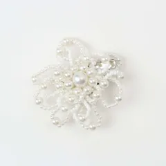 ☆ タイプ２ ☆ ブローチ コサージュ コサージュ ブローチ パールコサージュ フラワー モチーフ 椿 アクセサリー 花 セレモニー レディース フォーマル ママスーツ 入学式 入園式 卒業式 卒園式 結婚式 お祝い 華やか 高級感 エレガント 大人 上品