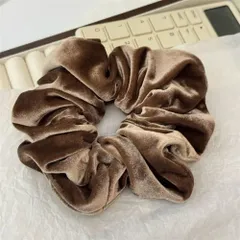 ☆ モカ ☆ シュシュ ヘアゴム 大きめ 光沢 シュシュ ベロア 大きめ ヘアゴム 大人 ヘアアクセサリー 髪飾り ヘアアクセ 髪留め まとめ髪 ポニーテール ハーフアップ シンプル 無地 おしゃれ 上品 きれいめ 女性 女子 大人可愛い ベロア調 ツヤ感