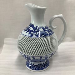有田焼 琴峰作 染付牡丹絵網目 花瓶 台座付 網目透かし - メルカリ