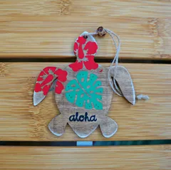 ウッド オーナメント ホヌ レッドハイビスカス