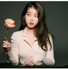 IU LOEUVRE オープンカラーニット