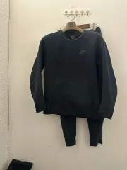 S)ナイキ テックパック クルーネック セットアップ