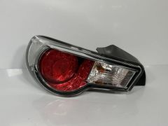 トヨタ GT86 前期 純正テールランプ zn6 zc6 - メルカリ