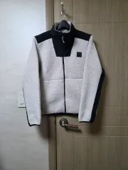 アンダーアーマー レディース ボア ジャケット M