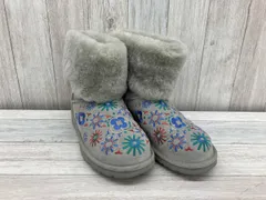 UGG／アグ／ショートブーツ／Embroidery MID Sheepskin Cuff Boot／24cm／レディース／グレー／1002164