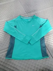 ナイキ ドライフィット 長袖 Tシャツ ミント色