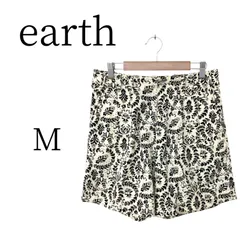 ★美品 earth アース 白、黒、柄物 ショートパンツ・ハーフパンツ M