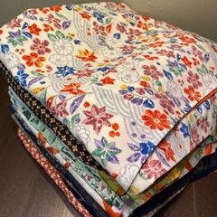 まとめ売り】正絹大島紬7枚 リメイク素材 ハンドメイド向け - メルカリ