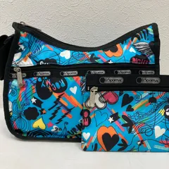 7649　LeSportsac　レスポートサック　 ショルダーバッグ　斜めがけ　紐調節可能　 クラシックホーボー　ハート　総柄　 ブルー系　青　カラフル　ナイロン　軽量　 ポーチ付き　レディース
