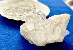 ブラジル産✨ 高品質！ 天然水晶クラスター 原石 465g - メルカリ
