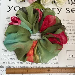 ハンドメイドシュシュ☆カーキグリーン花柄