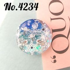 ＃344 クリスマスカラー✴シマエナガ✴レジンヘアゴムキーホルダーブローチ 377 アイスブルー✴シマエナガ✴レジンヘアゴムキーホルダーブローチ