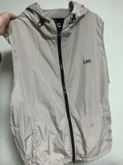 (本日まで出品) LMC フード ウィンドブレーカー ベスト ベージュ ユニセックス