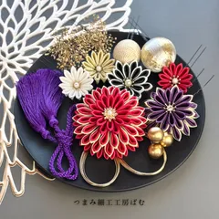 【新作】成人式髪飾り 結婚式髪飾り/ウエディング ヘッドドレス ヘッドパーツ 卒業式 色打掛 サテンつまみ細工 赤紫