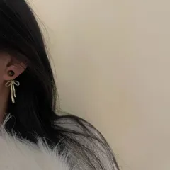 種類3：写真色/1点 蝶結びデザインピアス (T)