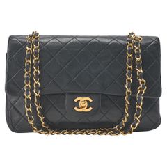 CHANEL シャネル マトラッセ Wフラップ25　アイコンプリント　 チェーンショルダー 　キャンバス　バイカラー　黒（ゴールド金具） ショルダーバッグ レディース 【中古】【送料無料】 CHANEL - CHANEL シャネル マトラッセ Wフラップ25 アイコンプリント