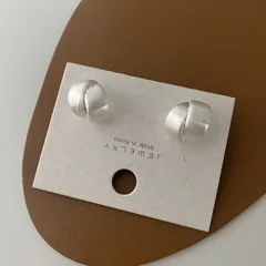 種類1：10点/指定可能（ランダム発送） レディース金属風ピアス (T)