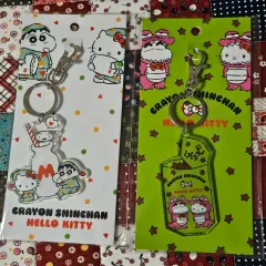 クレヨンしんちゃん ハローキティ コラボ アクリル キーホルダー