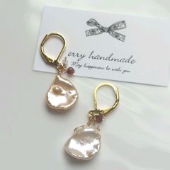 受注製作 No.899 水入り ガラスドームピアス フラワーピアス 四弁