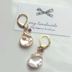 花びら淡水パールのピアス