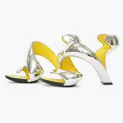 2026年最新】julian HAKESの人気アイテム - メルカリ