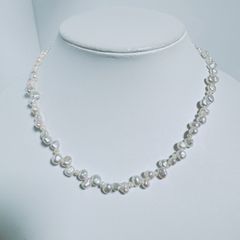ハンドメイド　コットンパールとスワロフスキーを贅沢に使用したネックレス ハンドメイド コットンパールとスワロフスキーを贅沢に使用した