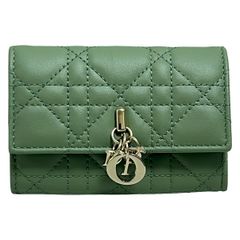 Item thumbnail for item 70fd96b6-1a81-4132-bb18-e025b0630ee7