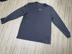 アンダーアーマー 長袖Tシャツ L ジーングレー