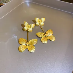 蝶モチーフ ロングピアス ゴールド バタフライ 揺れる レディース アクセサリー