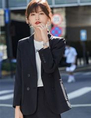 手洗い可】【美品】ベイジ BEIGE☆ノーカラー スカートスーツ Vネック