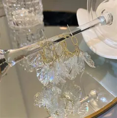 使うのが楽しみです イヤリング イヤーアクセサリー 半透明 シェル 花柄 誇張[K](T)