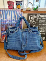 89☆USEDダメージデニムリメイク☆大きめショルダーバッグ☆トートバッグ☆ジーンズリメイク☆