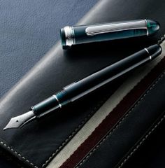極美品 ペリカン M215 トラディショナル 万年筆 ブルーラッカー M 中字