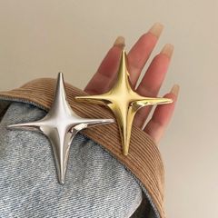 最終値下げ】Thug Club ピアス TC PK サグクラブ - メルカリ