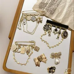 種類1：A パールビンテージブローチ (T)