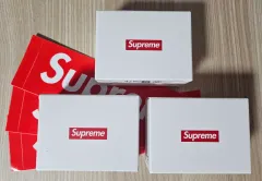 (限定モデル) シュプリーム ディカ キーホルダー 未開封 新品 (ステッカー3枚贈呈)